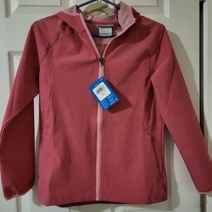 NWT Columbia Rocky Range Soft shell gilrs